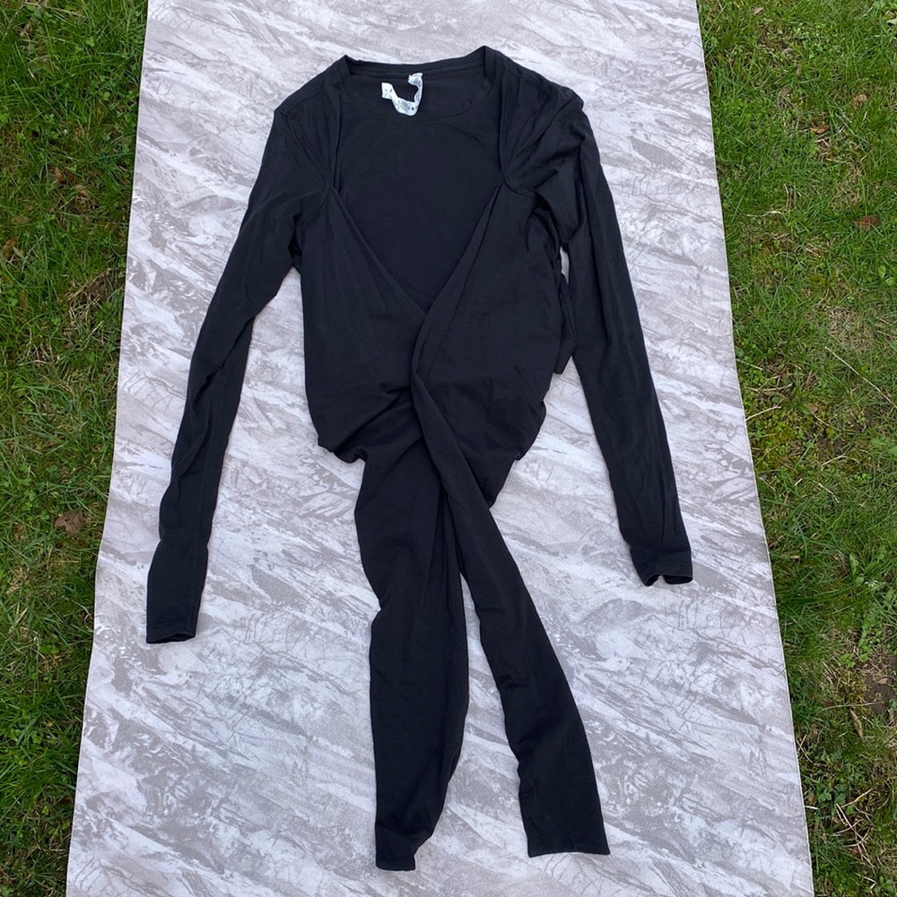 Lululemon Black Tie Top (Size 8) Gather and Grow Long Sleeve